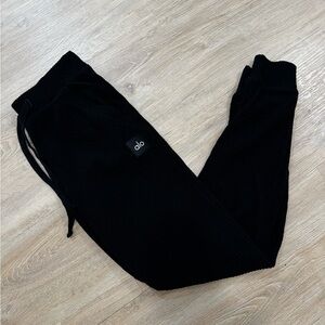 Alo Black muse sweat Pants